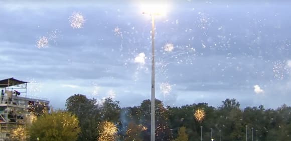Meci de fotbal feminin din prima divizie franceză oprit din cauza focurilor de artificii