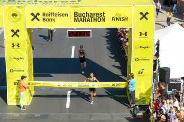 Maratonul Bucureşti a fost câştigat de marocanul Mohamed Chaboud şi etiopiana Serkalem Mekonnen Mengiste. Au concurat 16.000 de alergători 