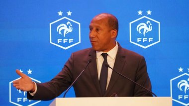 Federaţia Franceză de Fotbal a anunţat că selecţionata Cocoşului galic va merge cu trenul