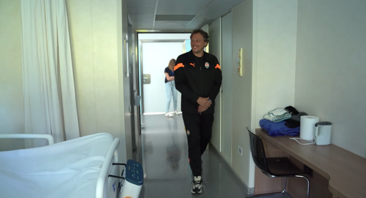 Căpitanul echipei Şahtior şi un component al stafului tehnic au vizitat la spital un soldat ucrainean internat la Barcelona, înaintea meciului din LC cu catalanii - VIDEO