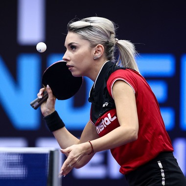 Tenis de masă: Bernadette Szocs a învins-o pe Chen Meng, campioana olimpică, în optimi la WTT Champions Frankfurt 2023