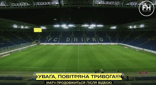 Dnipro-1 şi FC Oleksandriya au jucat cel mai lung meci din istoria campionatului Ucrainei, după ce sirenele de raid aerian au provocat întârzieri şi întreruperi