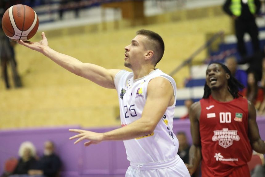 Baschet masculin: SCM Timişoara – BC Kolin, scor 90-84, în a treia partidă din Alpe Adria Cup