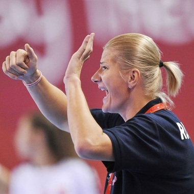 Handbal masculin: Carmen Amariei, debut cu înfrângere pe banca tehnică a echipei Universitatea Cluj
