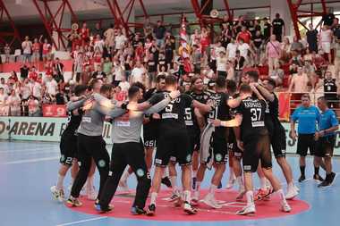 Handbal masculin: Dinamo Bucureşti, victorie cu Chambery şi calificare în grupele principale ale European League
