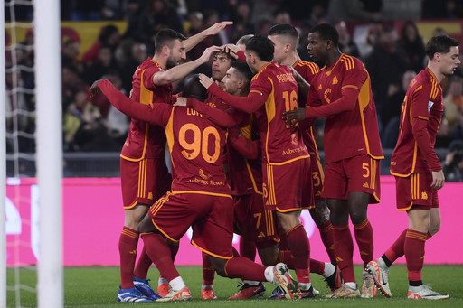 Serie A: Cu doi eliminaţi, AS Roma a remizat cu Fiorentina / Eşec pentru Genoa