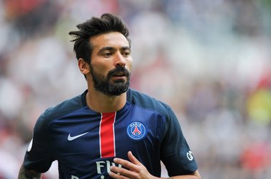 Fostul fotbalist Ezequiel Lavezzi a fost înjunghiat şi este internat într-un spital din Uruguay