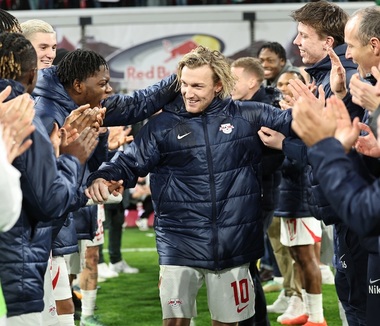 Leipzig va retrage tricoul cu numărul 10 al lui Emil Forsberg