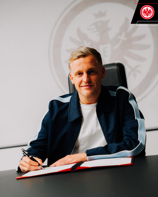Manchester United l-a împrumutat pe olandezul Donny van de Beek la Eintracht Frankfurt