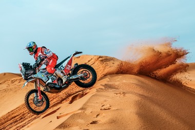 Emanuel Gyenes, locul 30 în etapa a patra a Raliului Dakar