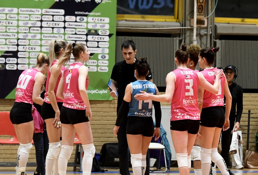 Volei feminin: Igor Novara - CSO Voluntari, scor 3-1, în turul sferturilor Challenge Cup
