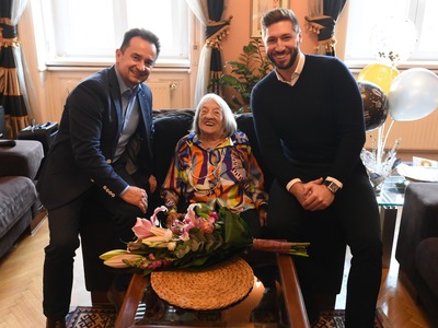 Agnes Keleti, cea mai în vârstă campioană olimpică din lume, a împlinit 103 ani. “Se simte bine pentru vârsta ei”, spune preşedintele Comitetului Olimpic Ungar