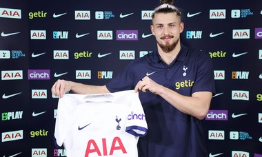 Radu Drăguşin, după ce duminică a debutat la Tottenham: Este un sentiment extraordinar