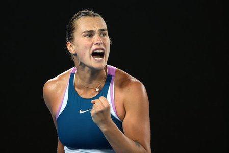Arina Sabalenka, deţinătoarea trofeului, s-a calificat în semifinale la Australian Open