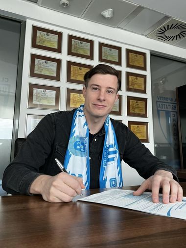 Superliga: Universitatea Craiova a transferat un mijlocaş bosniac