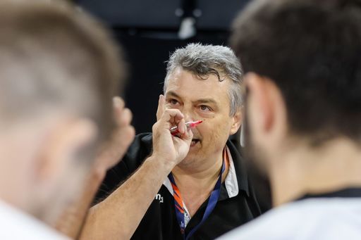 FR Handbal: Xavi Pascual nu va mai fi antrenorul naţionalei masculine. Noul tehnician, George Buricea / Pascual: “Sunt obosit”