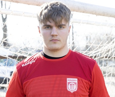 Omagiu pentru Marian Cozma: Nepotul lui "Păsărilă" a semnat cu Dinamo. "Ne-am întors acasă", spune Petre Cozma