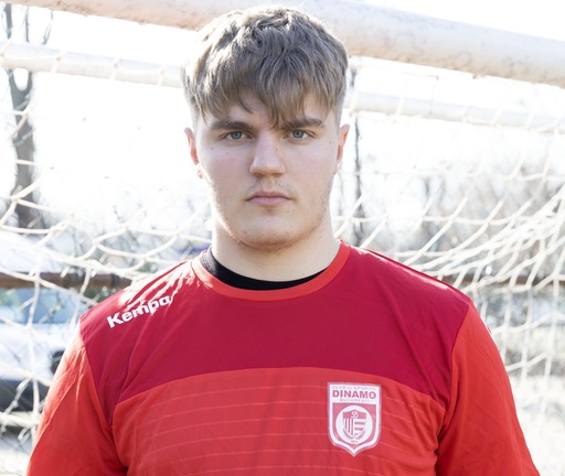 Omagiu pentru Marian Cozma: Nepotul lui "Păsărilă" a semnat cu Dinamo. "Ne-am întors acasă", spune Petre Cozma