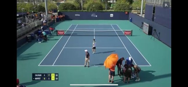 Miami Open: Jucătorul francez de tenis Arthur Cazaux a leşinat din cauza căldurii - VIDEO