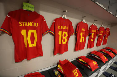 Tricolorii joacă al doilea meci de pregătire dinaintea Euro 2024: România - Columbia se joacă la Madrid. Primul “11” ales de Iordănescu / Peste 15.000 de români prezenţi la meci