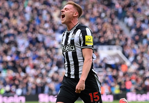 Răsturnare spectaculoasă de scor în Premier League: Newcastle – West Ham, scor 4-3, după ce oaspeţii au condus cu 3-1. Învingătorii au marcat ultimele trei goluri începând din minutul 77