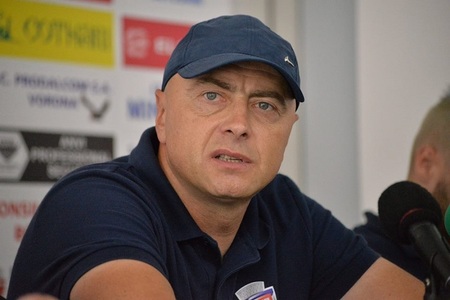 Poli Iaşi a renunţat la antrenorul Leo Grozavu, în urma unui acord încheiat după înfrîngerea de la Botoşani
