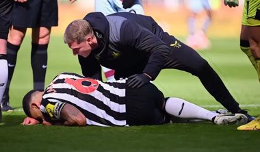 Căpitanul echipei Newcastle va lipsi de pe teren între şase şi nouă luni