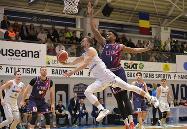 Baschet masculin: CSO Voluntari, victorie cu Liege Basket şi va juca finala European North Basketball League
