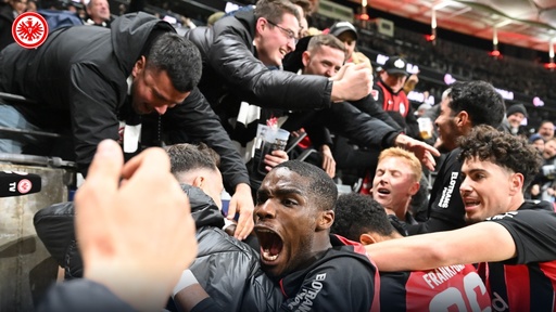 Bundesliga: Eintracht Frankfurt a învins Augsburg cu 3-1, revenind din minutul 55 de la 0-1