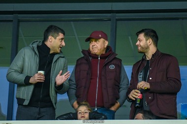 Dosarul petardelor pe stadion: Procurorii au extins urmărirea penală faţă de preşedintele FC Rapid, Daniel Niculae, şi faţă de liderul galeriei echipei
