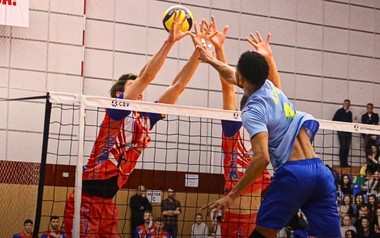 Volei masculin: Nou-promovata Corona Braşov câştigă titlul naţional, după finala cu campioana Arcada Galaţi