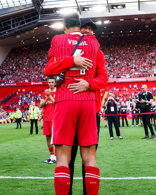Liverpool - Căpitanul Virgil Van Dijk, mesaj pentru Jurgen Klopp: Ce călătorie am avut împreună!