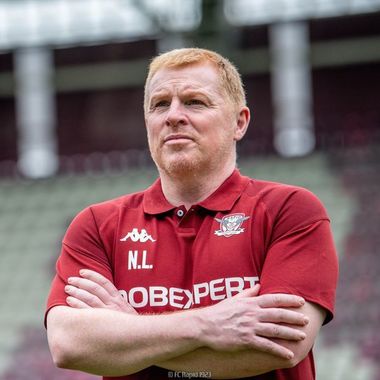 UPDATE - Neil Lennon, prezentat oficial la Rapid: Sunt noul antrenor al echipei Rapid, lucru care mă face mândru şi fericit / Ce jucător rapidist l-a impresionat