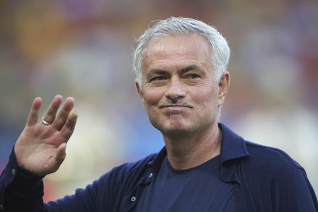 Meciul de adio al Generaţiei de Aur: Mourinho – A fost o plăcere / Pe cine a remarcat portughezul