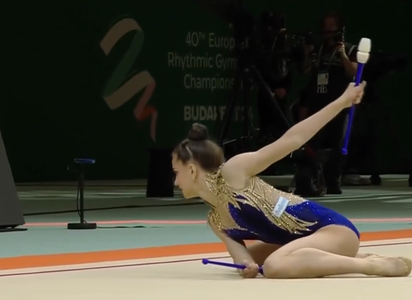 Gimnastică ritmică: Fenomenala Amalia Lică a revenit în România cu patru medalii de aur la CE de junioare. Ea se pregăteşte pentru examenul de capacitate şi spune că preferă româna în locul matematicii