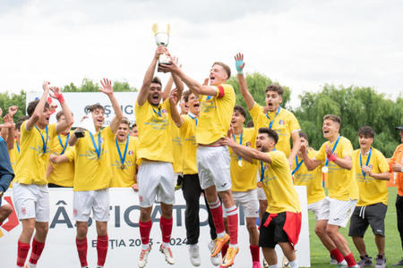 Fotbal: CS Dinamo Bucureşti a câştigat Campionatul Naţional U19 după 2-1 în finala cu CSM Unirea Alba Iulia