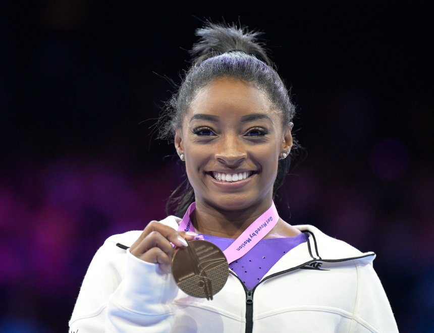 Simone Biles a câştigat al nouălea titlu la individual compus, un record, la Campionatele SUA