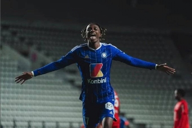 Feyenoord l-a transferat pe tânărul francez Chris-Kevin Nadje