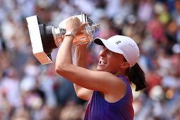 Swiatek a învins-o pe Paolini şi a câştigat pentru a treia oară consecutiv turneul de la Roland-Garros