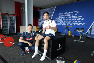 Echipa naţională: Olimpiu Moruţan - Sunt parte din echipă, dar cu durere în suflet că nu pot fi pe teren, să-i ajut - VIDEO