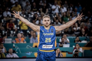 Baschet masculin: Jucătorul Rolland Torok revine la vicecampioana CSM Oradea, în oraşul natal