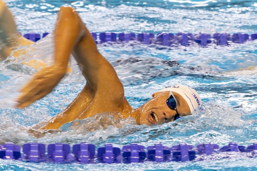 CE de nataţie: Ştafeta României, cu David Popovici în componenţă, a ocupat locul cinci la 4x100 m liber. Popovici a fost primul după 100 de metri