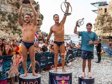 Constatin Popovici a câştigat a treia etapă a Red Bull Cliff Diving