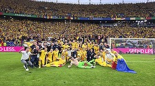 Tricolorii, aşteptaţi de aproximativ de 500 de fani la Mogoşoaia. Ce au spus Stanciu şi Edi Iordănescu - VIDEO