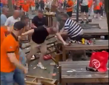 Euro 2024: Violenţe între suporterii englezi şi cei olandezi înaintea celei de-a doua semifinale - VIDEO