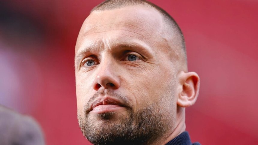 John Heitinga a devenit secundul lui Arne Slot la FC Liverpool