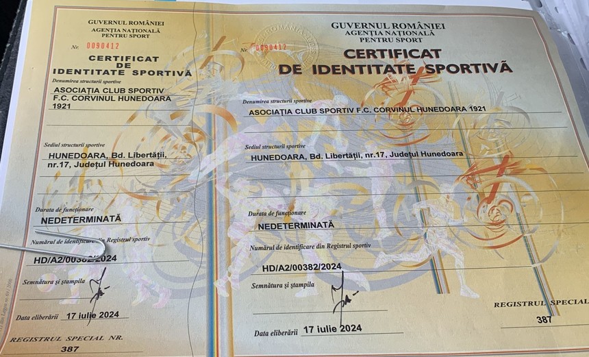 Corvinul Hunedoara, anunţ cu privire la “Certificatul de identitate sportivă” înaintea returului cu Paksi / Adversarii nu au mai ajuns la timp pentru conferinţa de presă şi antrenamentul oficial