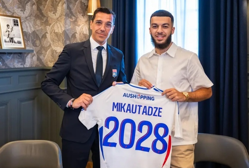 Georgianul Mikautadze a semnat cu Olympique Lyon

