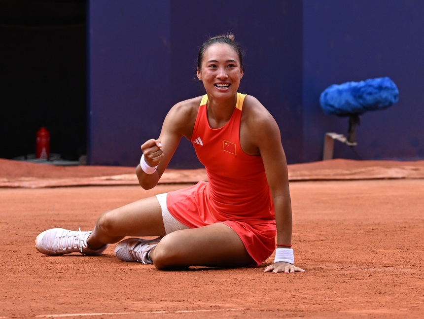 JO – tenis: Surpriză la simplu feminin - Zheng a învins-o pe Swiatek şi este prima finalistă a turneului olimpic 