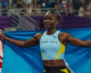 Julien Alfred a câştigat titlul olimpic la 100 metri liber, aducând prima medalie din istorie pentru Santa Lucia. Ea spune că a urmărit cursele lui Usain Bolt